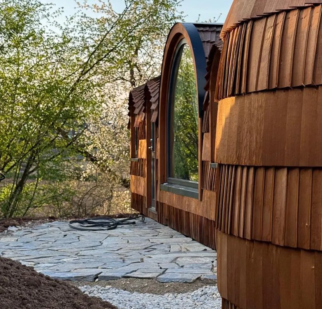 Frensdorf Neu - Chestnut, Deine Feinzeit Lodge בקתה