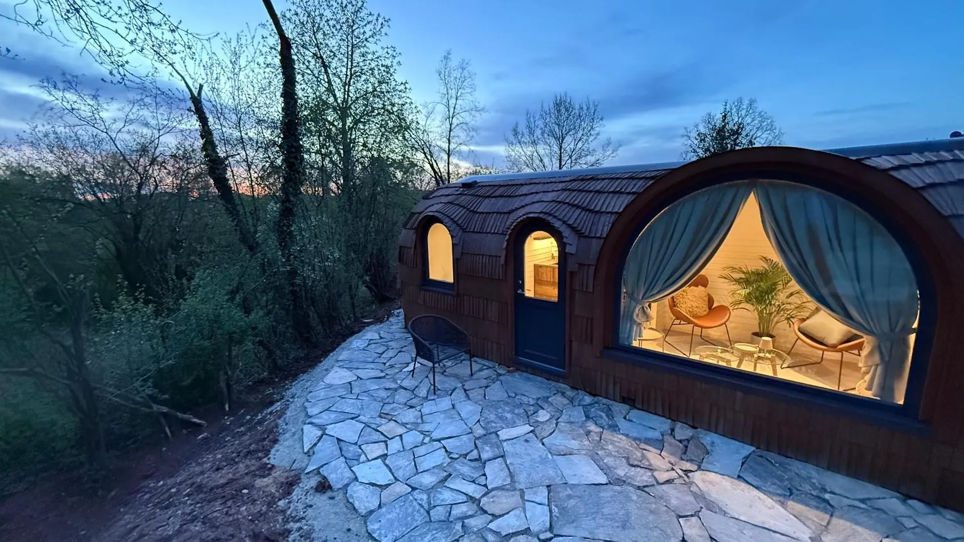 Frensdorf Neu - Chestnut, Deine Feinzeit Lodge בקתה